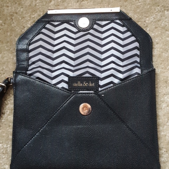 Stella & Dot black clutch - Picture 2 of 3